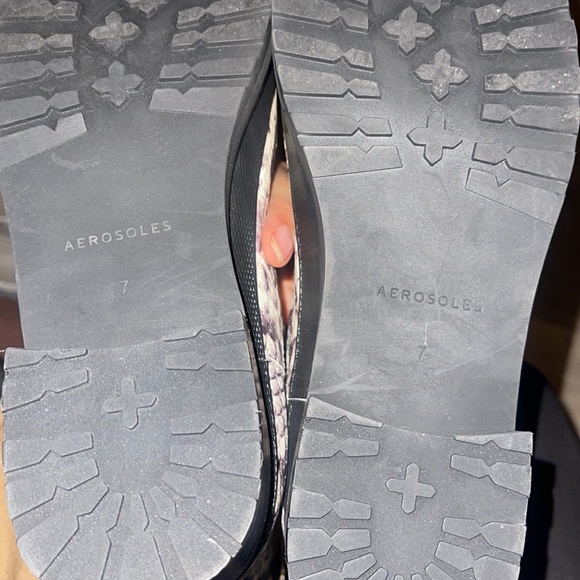 Aerosoles Booties size 7 - Picture 4 of 4